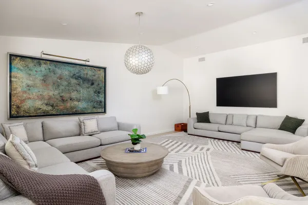 $7,995 | 2212 East Side Drive, Austin, TX 78704