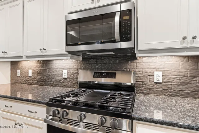 $939,000 | 9652 Sweet Apple Lane Northeast, Leland, NC 28451