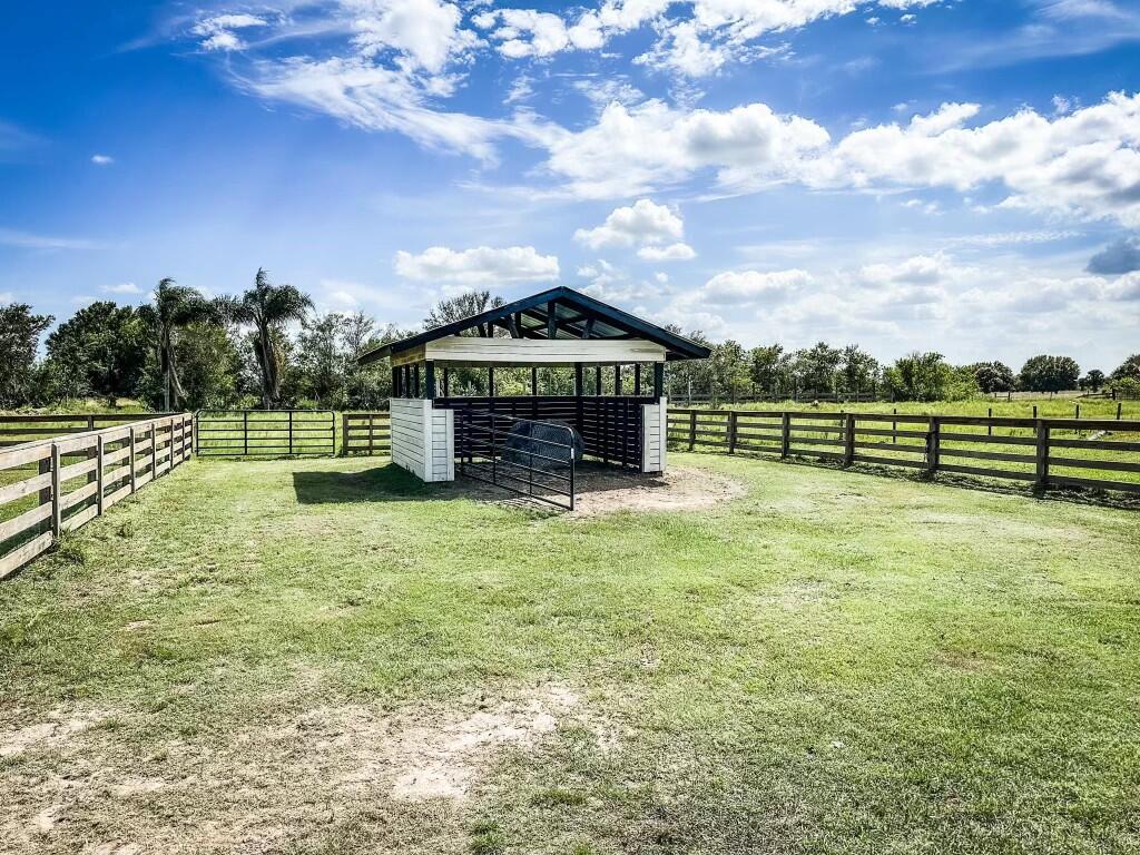1785 Shinn Road Fort Pierce, FL 34945 - Photo 33 of 35 11A67DD0-D526-4E7A-BCAB-9FE84A79FE37