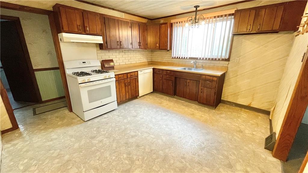 7326 Shannon Road Verona, PA 15147 - Photo 8 of 24 Gallery Image 8