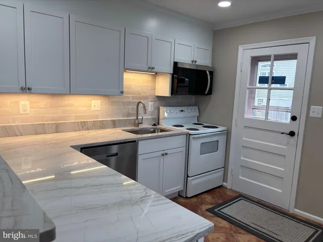 $1,950 | 6194 Riverview Drive, King George, VA 22485