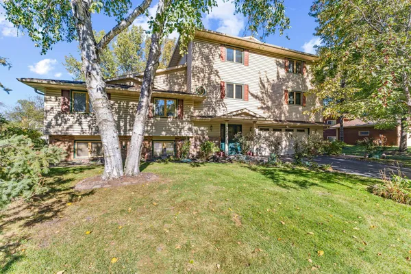 $849,500 | 7708 82nd Avenue North, Brooklyn Park, MN 55445