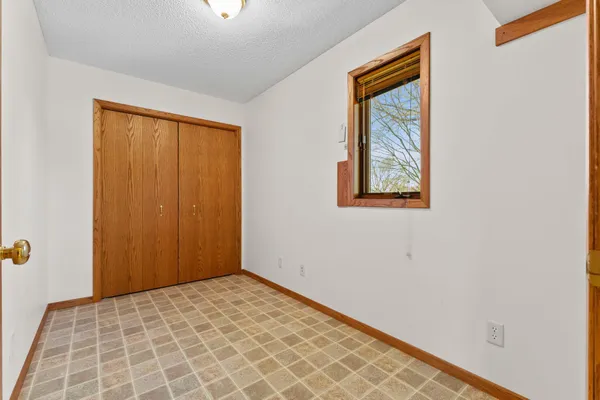 $849,500 | 7708 82nd Avenue North, Brooklyn Park, MN 55445