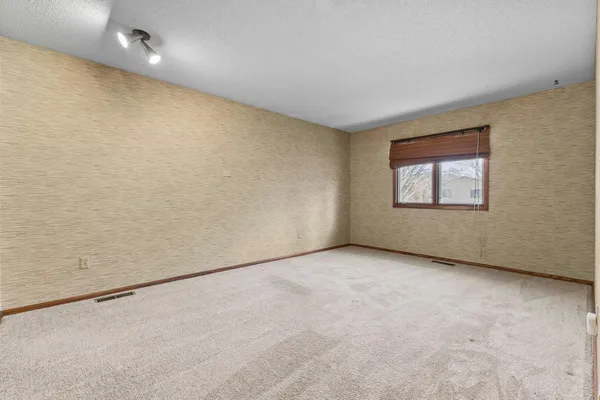 $849,500 | 7708 82nd Avenue North, Brooklyn Park, MN 55445