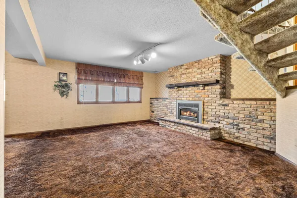 $849,500 | 7708 82nd Avenue North, Brooklyn Park, MN 55445