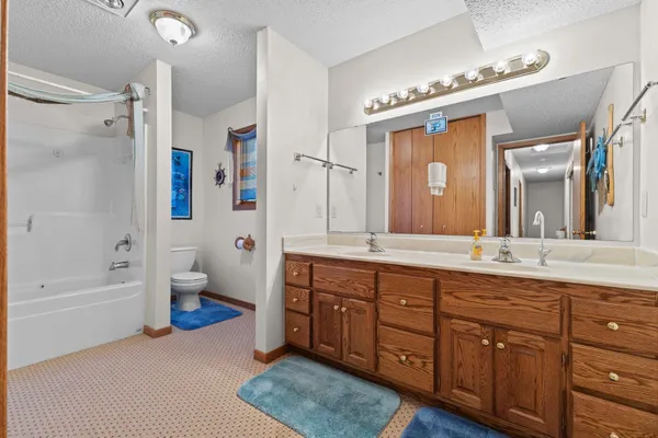 $849,500 | 7708 82nd Avenue North, Brooklyn Park, MN 55445