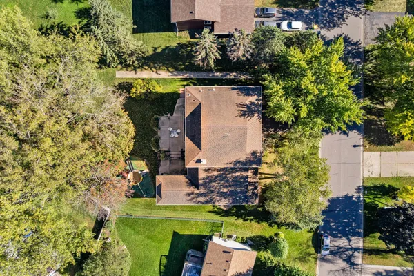 $849,500 | 7708 82nd Avenue North, Brooklyn Park, MN 55445