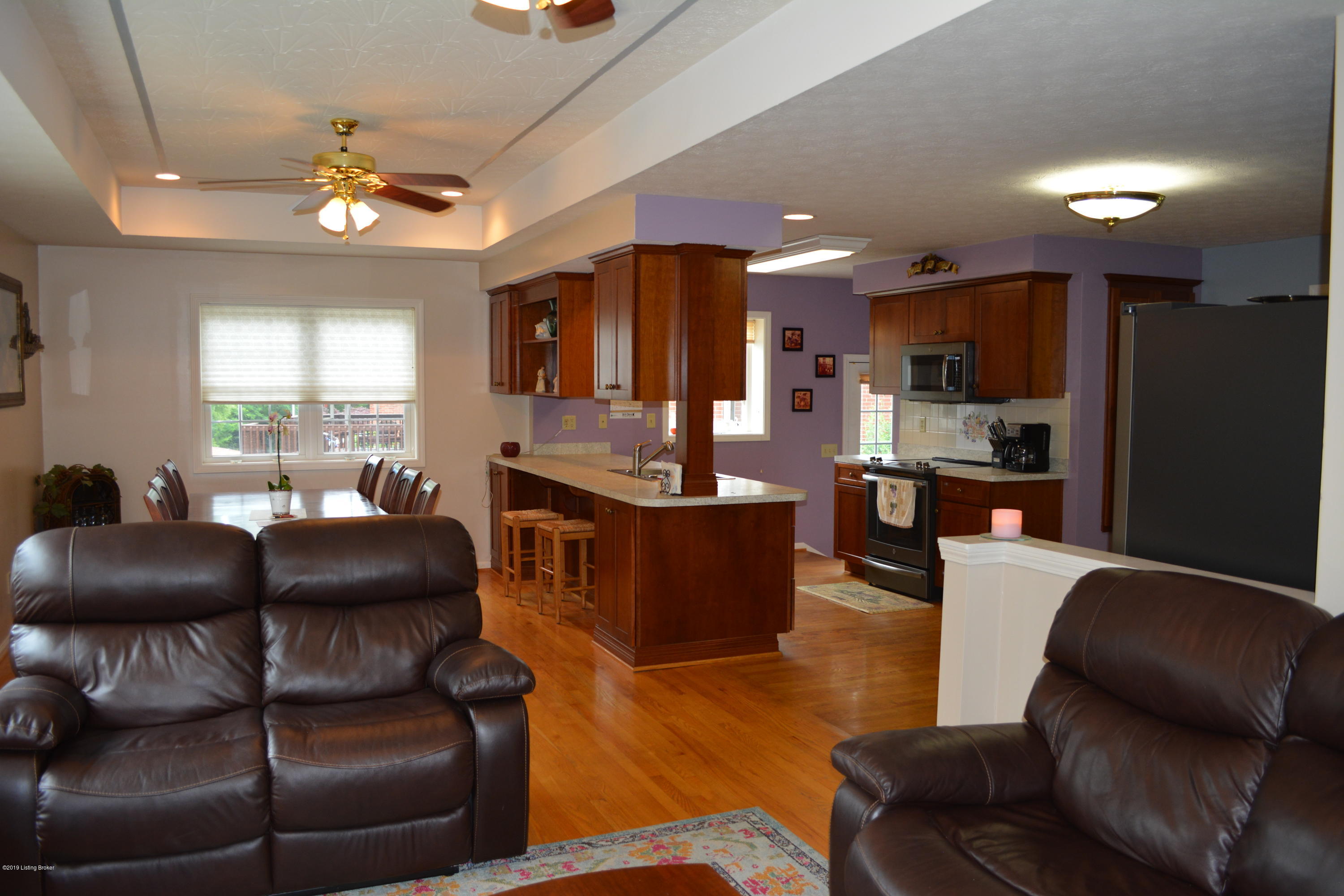 8223 Delido Road Louisville, KY 40219 - Photo 19 of 64 TV/Dining area