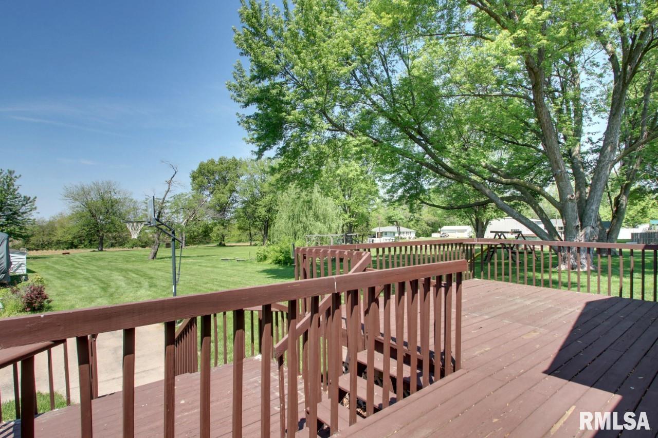 5139 Columbus Road Quincy, IL 62305 - Photo 3 of 27 Gallery Image 3