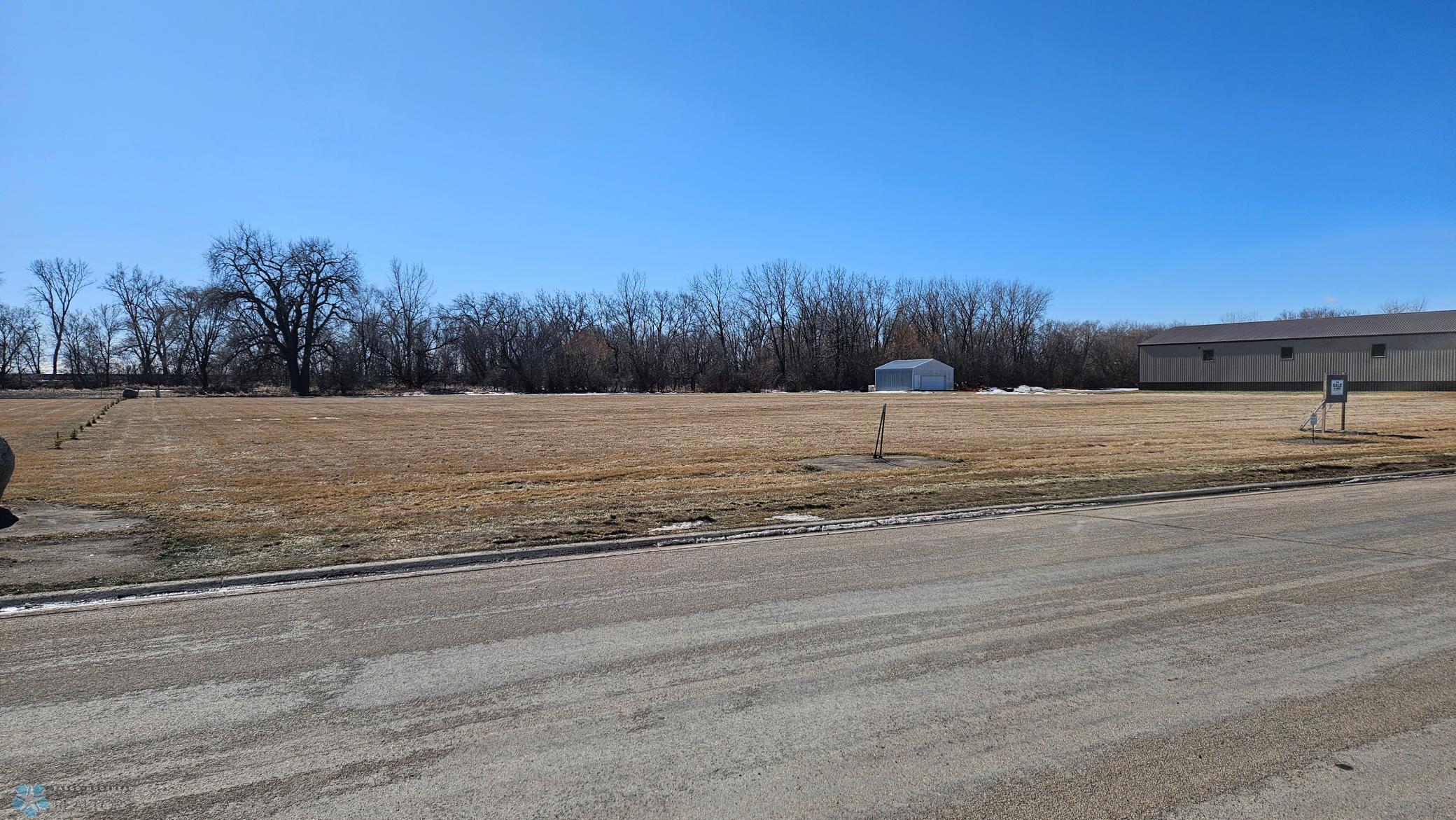 425 2nd Street Southeast Glyndon, MN 56547 - Photo 3 of 5