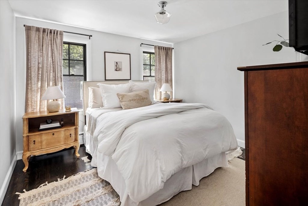 19 Pilgrim Road Hingham, MA 02043 - Photo 17 of 40