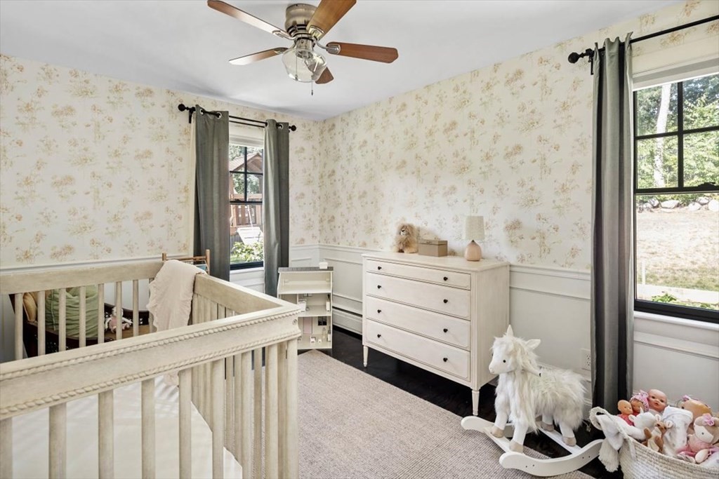 19 Pilgrim Road Hingham, MA 02043 - Photo 20 of 40