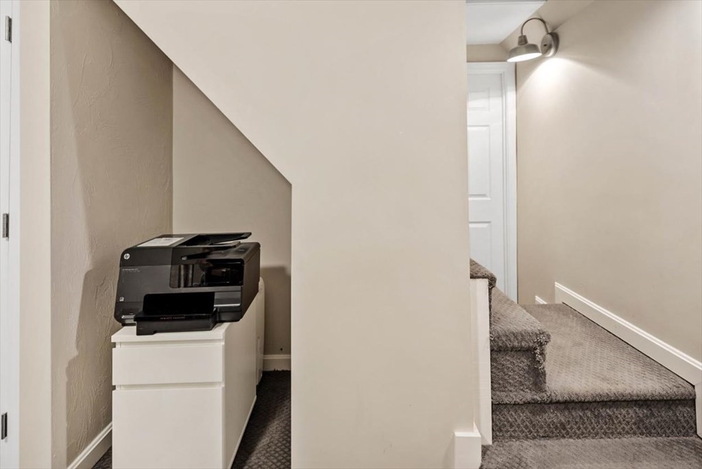 19 Pilgrim Road Hingham, MA 02043 - Photo 23 of 40