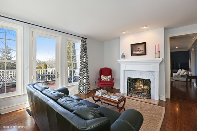 6040 South Grant Street Burr Ridge, IL 60527 - Photo 5 of 25 a living room with furniture and a fireplace