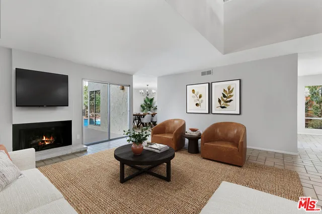 $929,900 | 603 Racquet Club Lane, Thousand Oaks, CA 91360