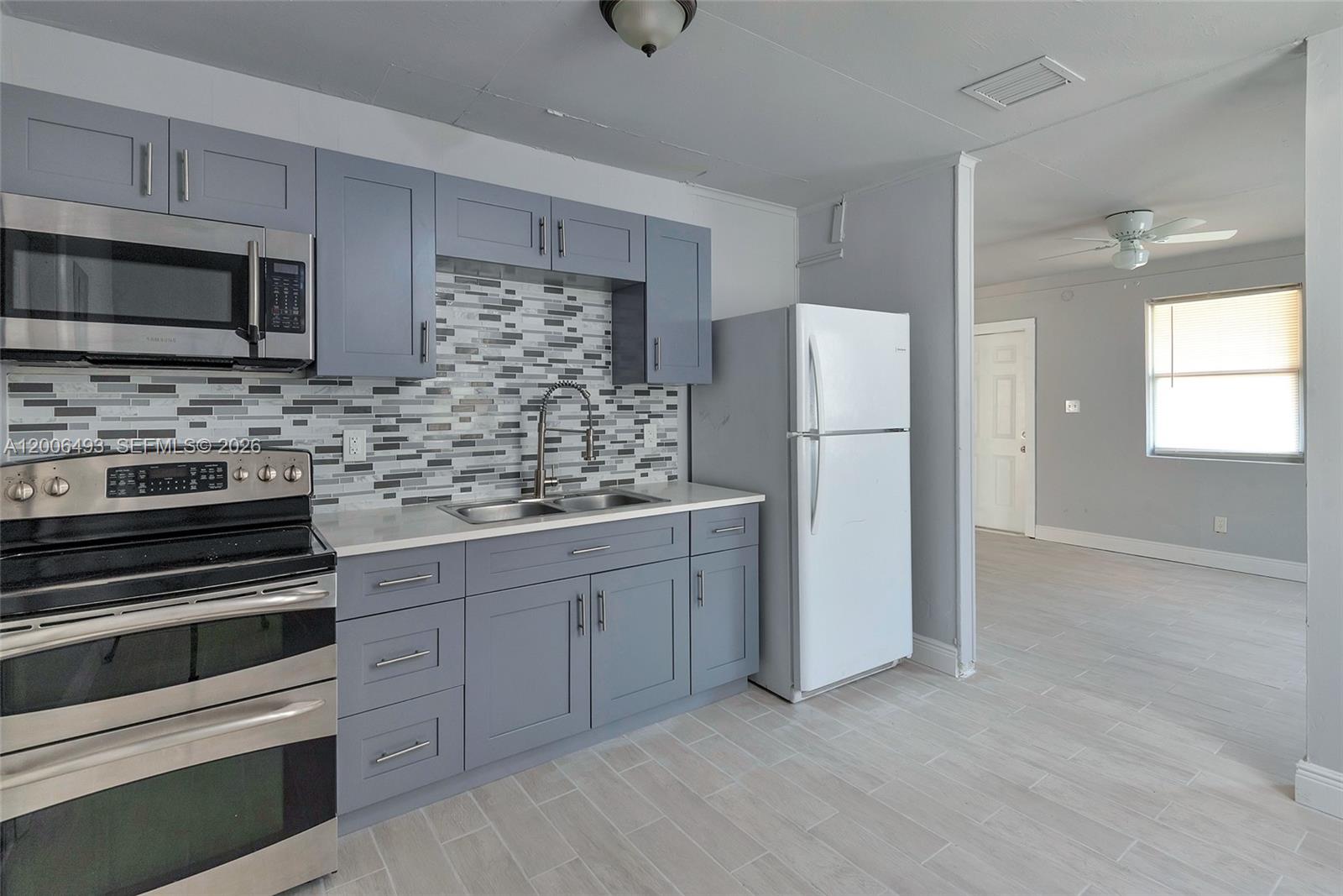 562 West 4th Street Riviera Beach, FL 33404 - Photo 25 of 46