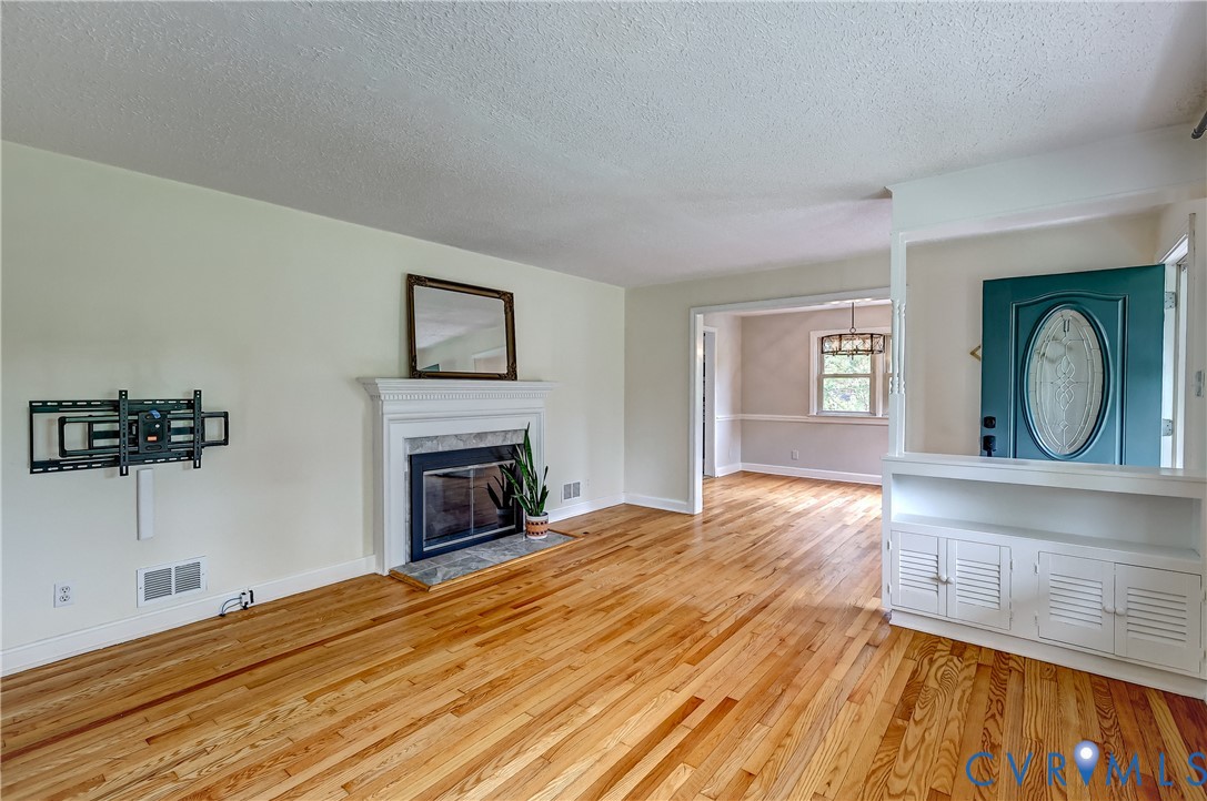 8309 Lansdowne Road Henrico, VA 23229 - Photo 11 of 43