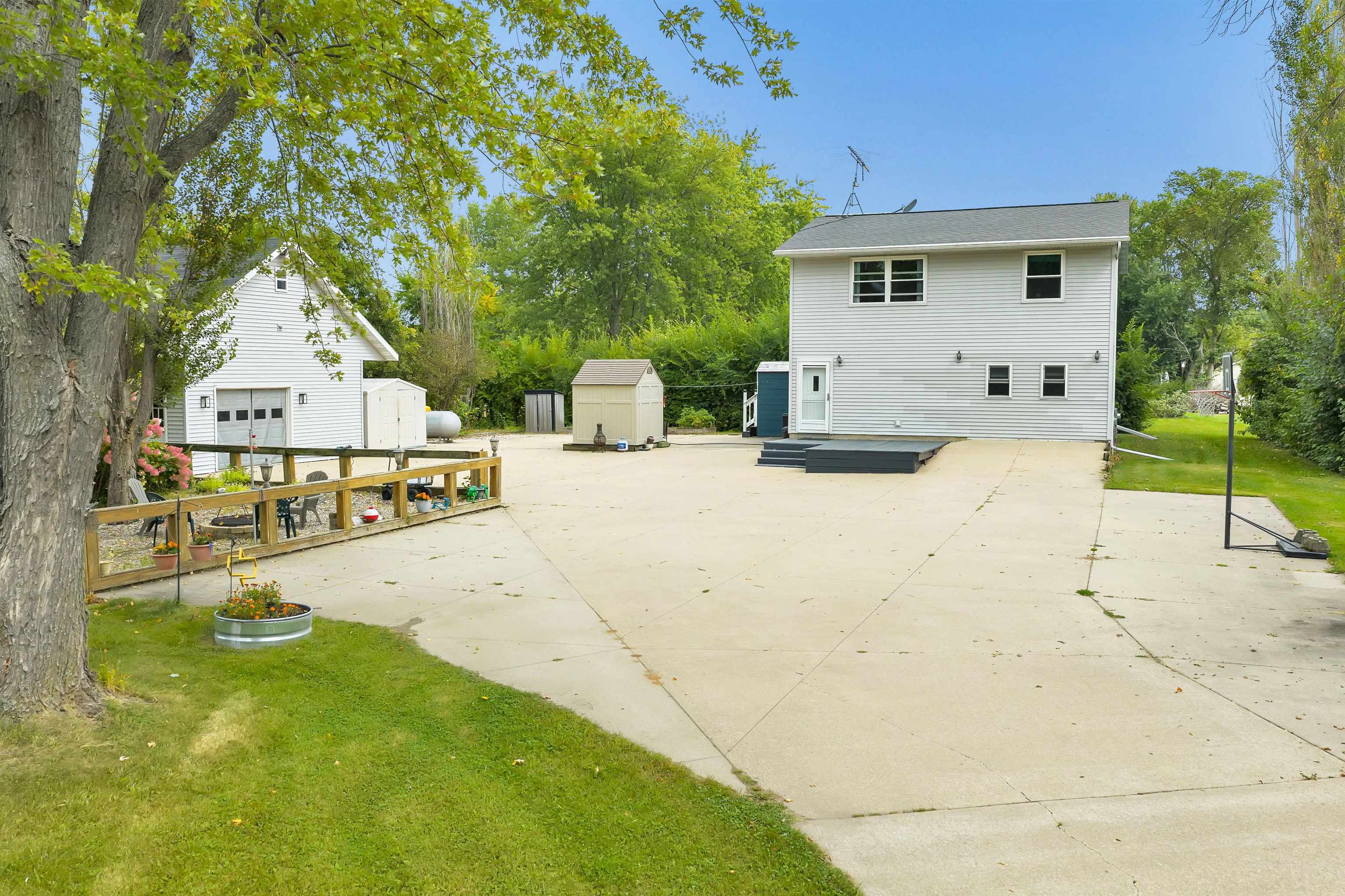W350 County Rd H Fremont, WI 54940 - Photo 51 of 55