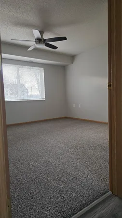 $184,900 | 1321 Lake Drive West, Unit 101, Chanhassen, MN 55317