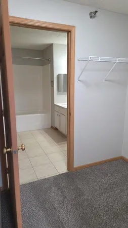 $184,900 | 1321 Lake Drive West, Unit 101, Chanhassen, MN 55317