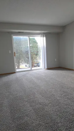 $184,900 | 1321 Lake Drive West, Unit 101, Chanhassen, MN 55317