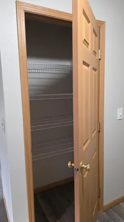 $184,900 | 1321 Lake Drive West, Unit 101, Chanhassen, MN 55317