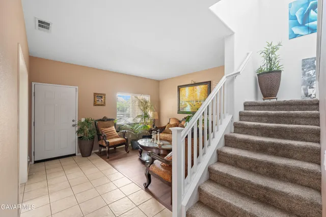 a view of entryway livingroom and hall