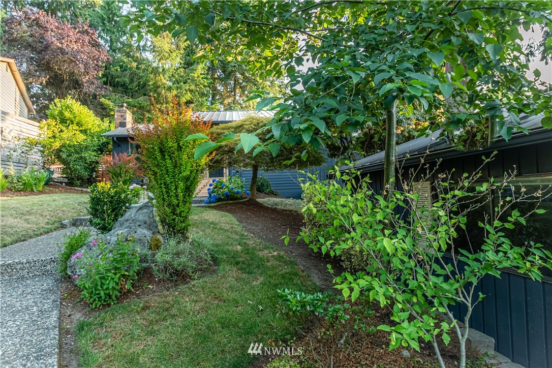 222 221st Street Southwest Bothell, WA 98021 - Photo 3 of 38