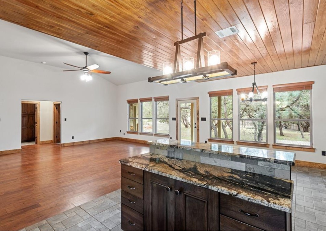 20603 Ridgeview Road Lago Vista, TX 78645 - Photo 12 of 34