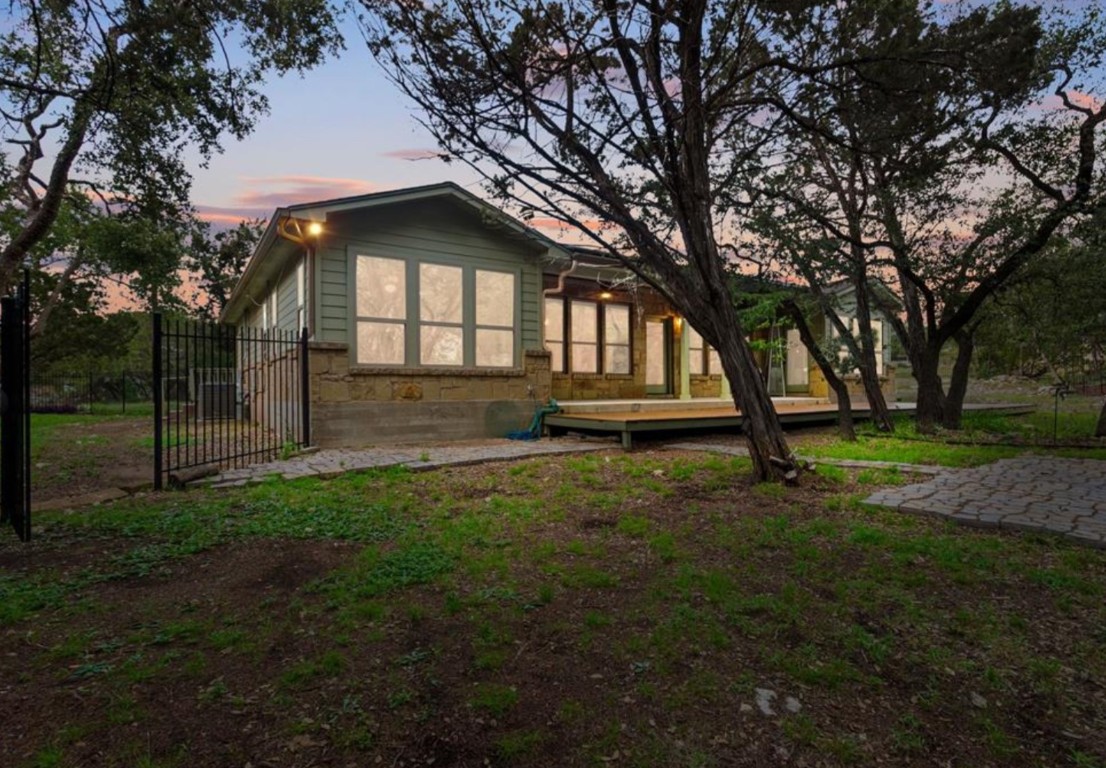 20603 Ridgeview Road Lago Vista, TX 78645 - Photo 32 of 34