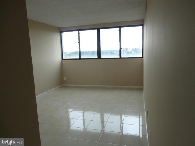 5911 Edsall Road, Unit 1205 Alexandria, VA 22304 - Photo 10 of 13 Bedroom