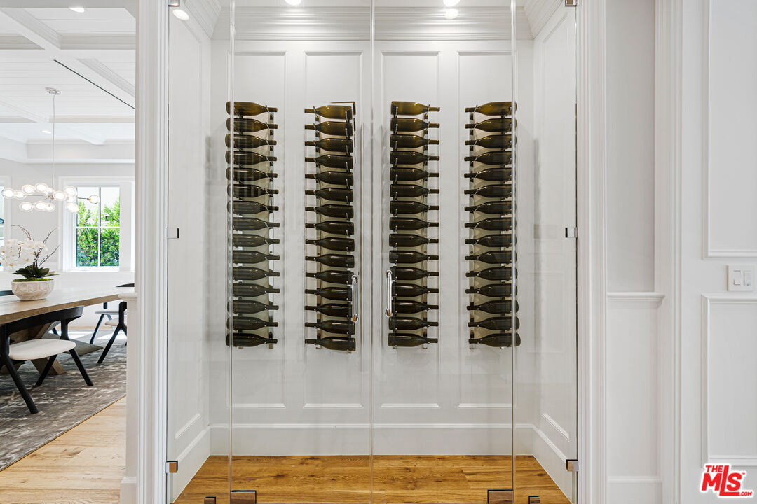 813 North Spaulding Avenue Los Angeles, CA 90046 - Photo 19 of 34