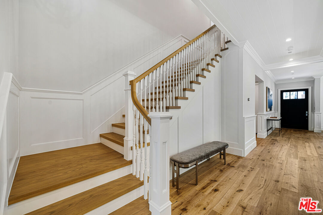 813 North Spaulding Avenue Los Angeles, CA 90046 - Photo 20 of 34