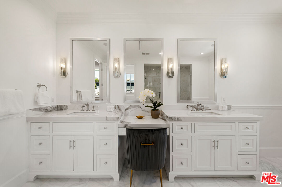 813 North Spaulding Avenue Los Angeles, CA 90046 - Photo 26 of 34