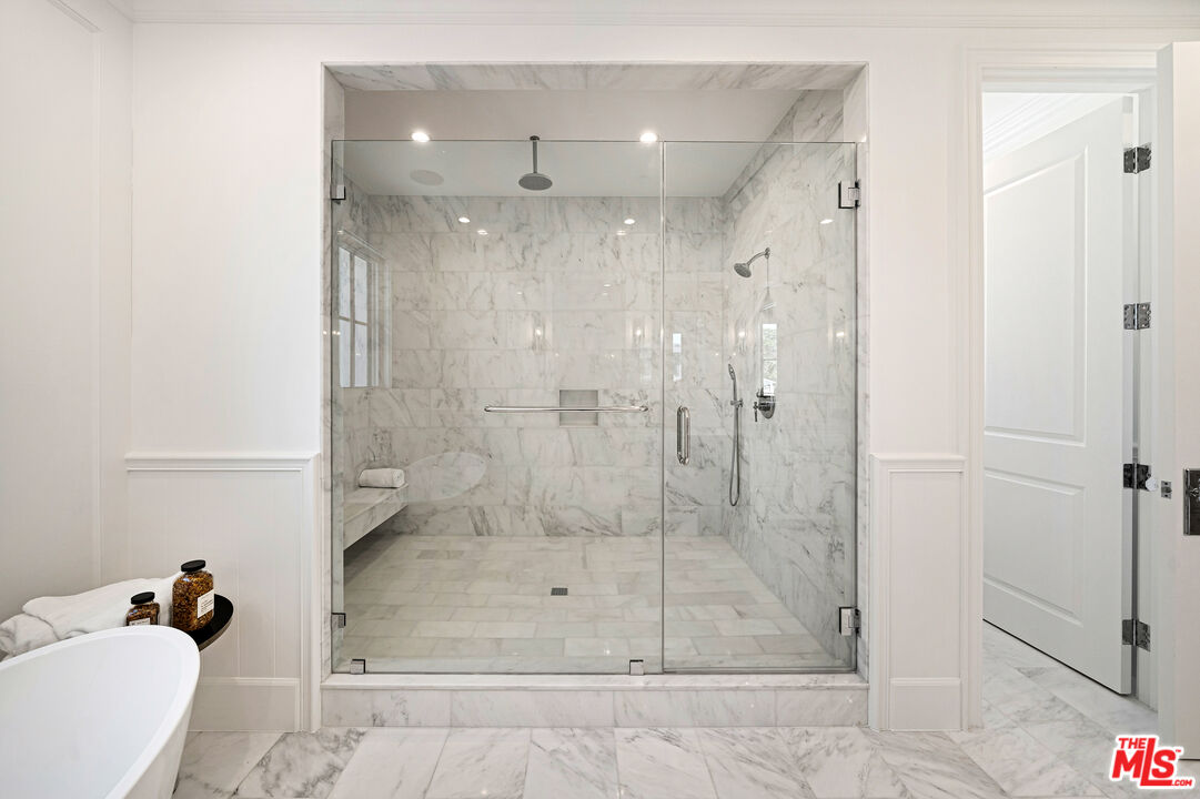 813 North Spaulding Avenue Los Angeles, CA 90046 - Photo 27 of 34