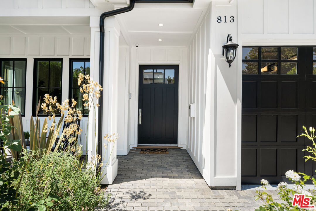 813 North Spaulding Avenue Los Angeles, CA 90046 - Photo 3 of 34