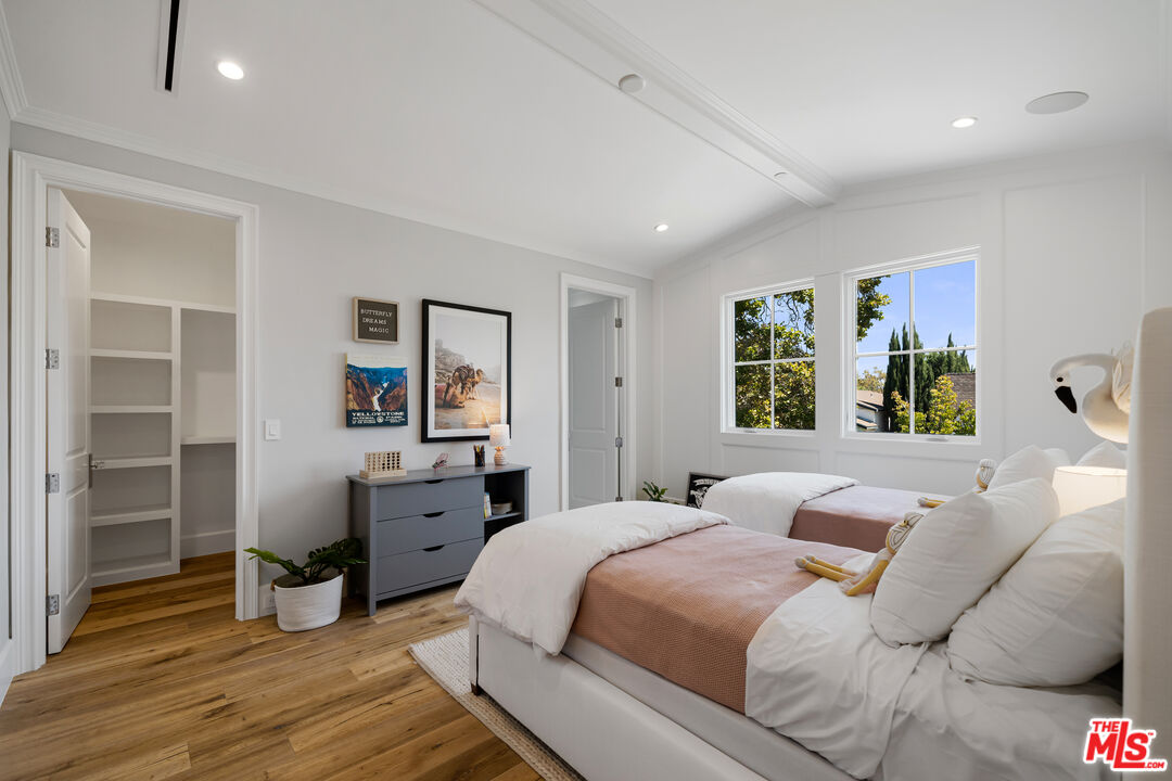 813 North Spaulding Avenue Los Angeles, CA 90046 - Photo 33 of 34