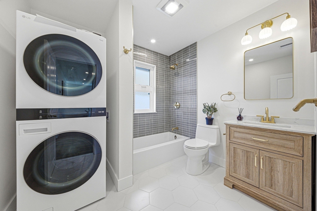 54 Rangeley Road, Unit 54 Newton, MA 02465 - Photo 21 of 41