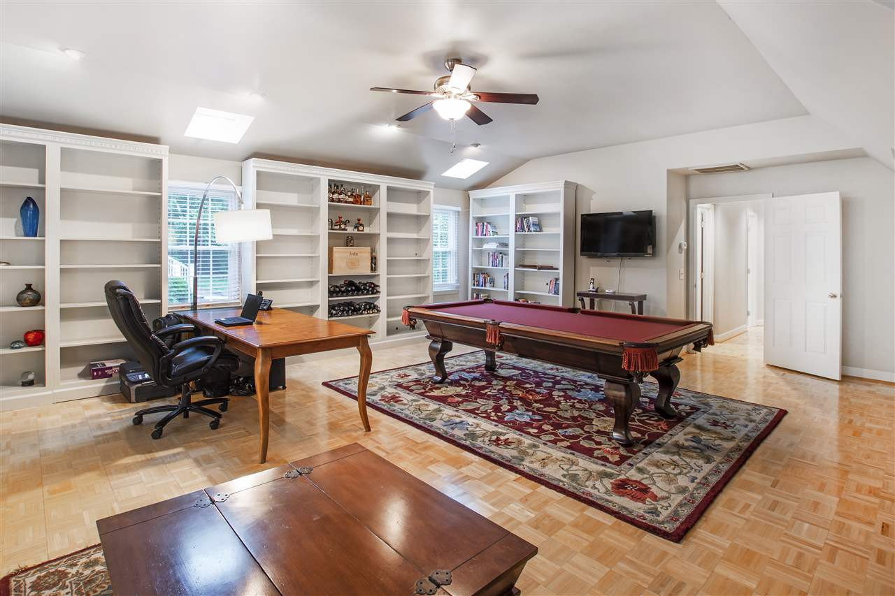 2324 Oxford Road Raleigh, NC 27608 - Photo 24 of 30 Rec room