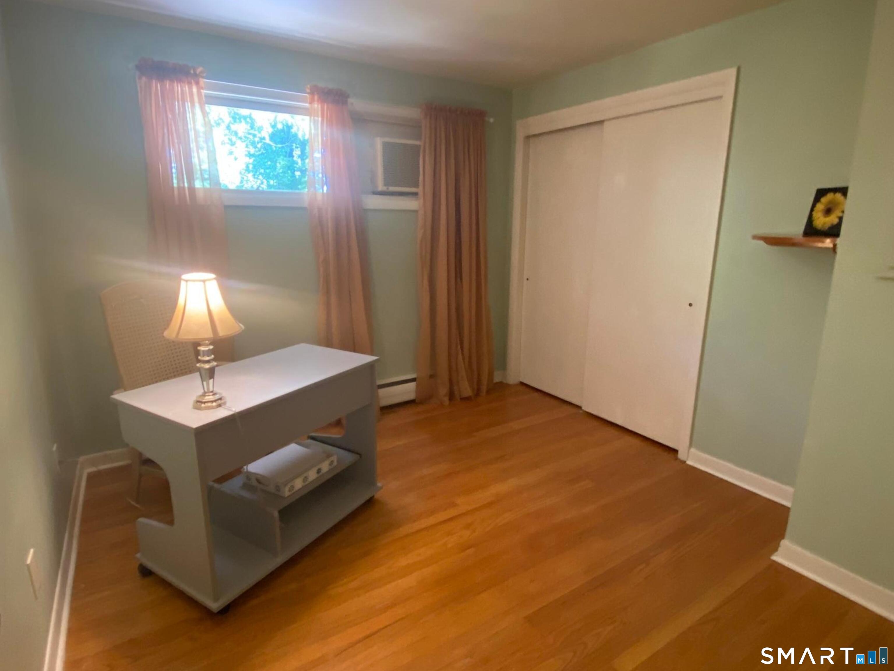 8 Commodore Street Norwich, CT 06360 - Photo 18 of 38