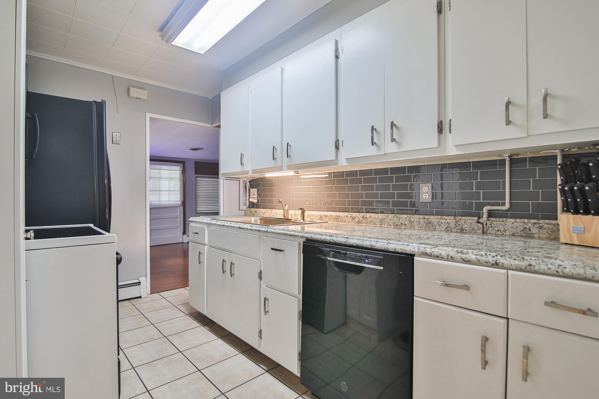 207 Devon Road Fairless Hills, PA 19030 - Photo 6 of 26 Gallery Image 6