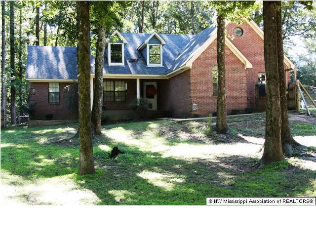 24 Swan Road Coldwater, MS 38618 - Photo 1 of 22 Primary Photo