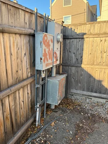 a view of a tennis court