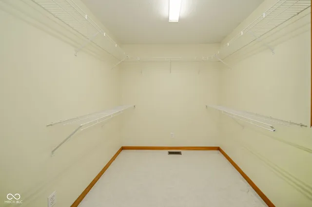 $699,900 | 2405 Wicklow Drive, Muncie, IN 47304