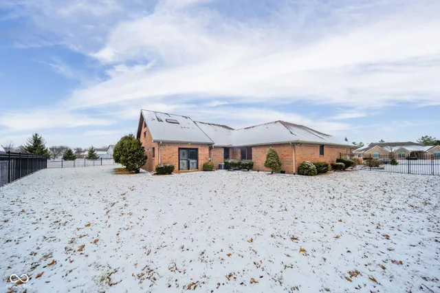 $699,900 | 2405 Wicklow Drive, Muncie, IN 47304