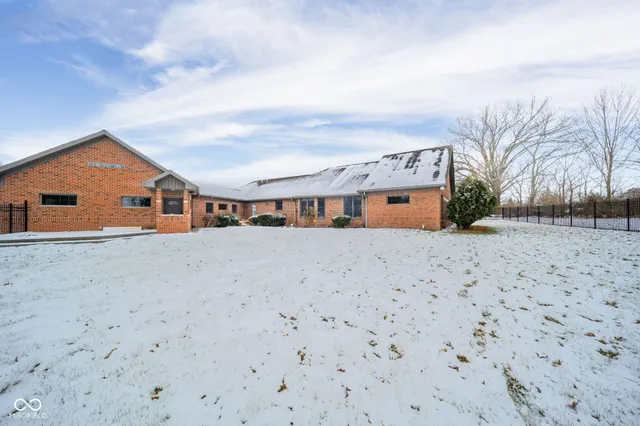 $699,900 | 2405 Wicklow Drive, Muncie, IN 47304