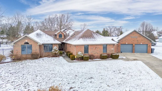 $699,900 | 2405 Wicklow Drive, Muncie, IN 47304