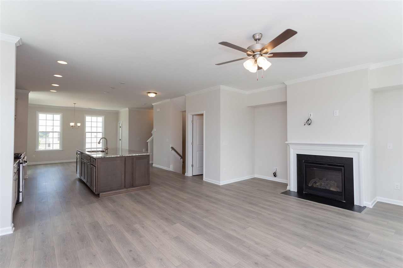 6135 Kayton Street, Unit 2198 Raleigh, NC 27616 - Photo 5 of 22 Family/Kitchen/Dining