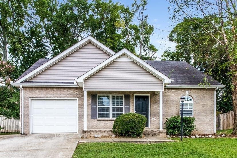 1753 N Cove Murfreesboro, TN 37129 - Photo 1 of 15