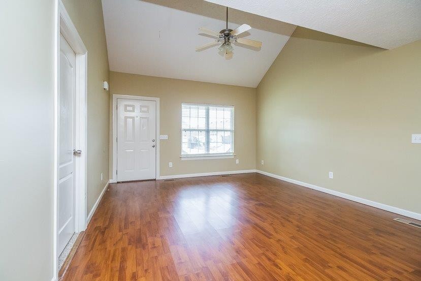 1753 N Cove Murfreesboro, TN 37129 - Photo 3 of 15